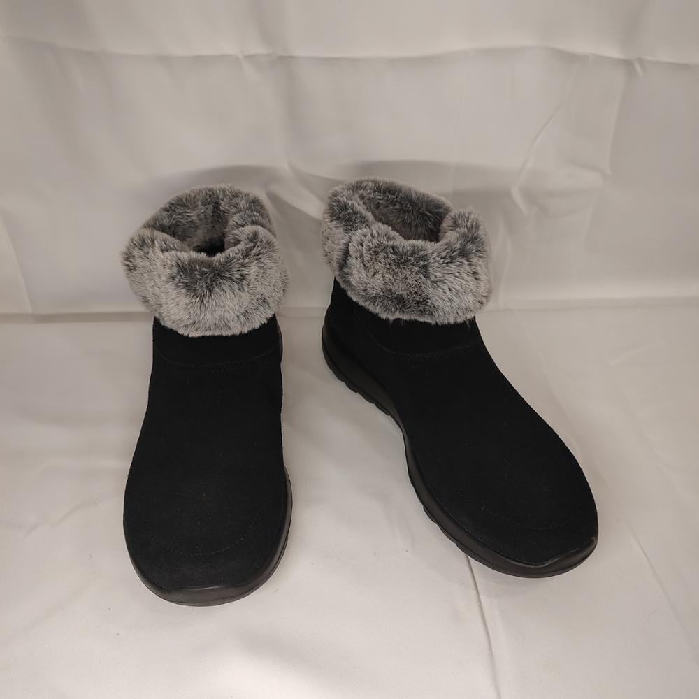 Skechers Black GEN 5 Woman’s Size 9.5 Faux Suede Bootie W/Fake Fur Lining EUC